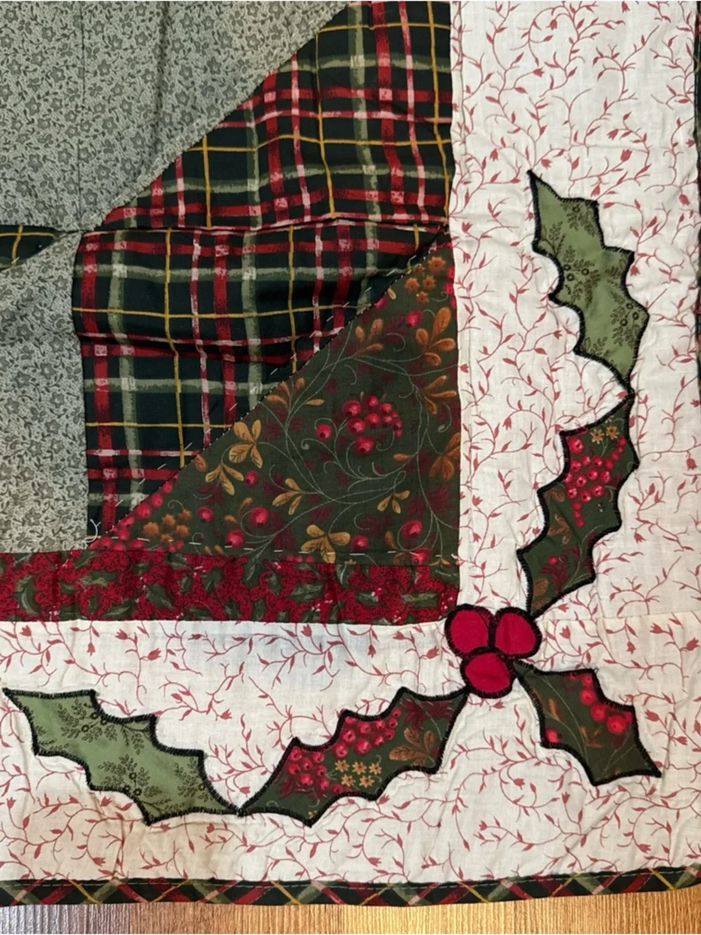 Handmade Christmas Quilt Wall Hanging Throw 59x50 Reindeer Tree Holly Rod Pocket